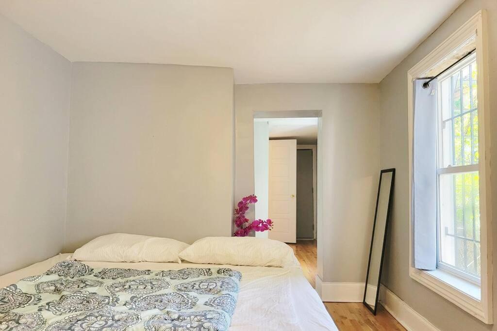 Entire House King Bed Near Downtown Free Parking Appartement