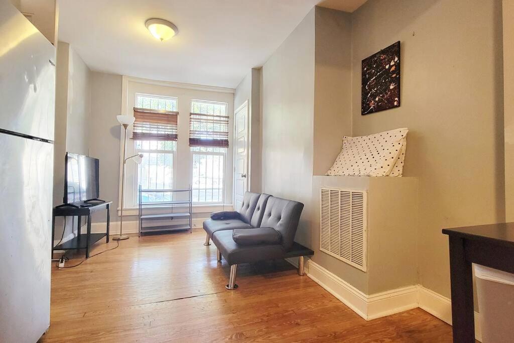 Entire House King Bed Near Downtown Free Parking Baltimore